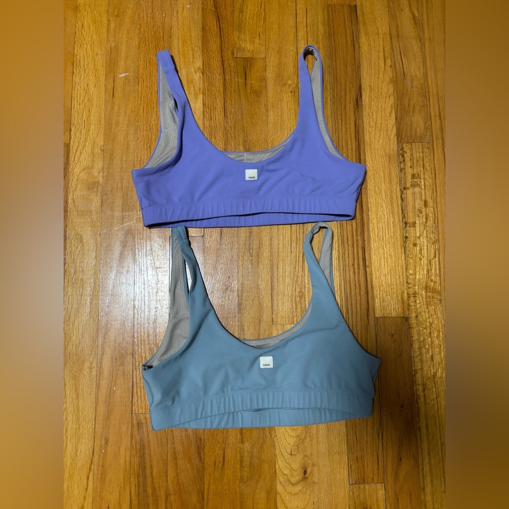 Vuori daily bras purple blue large sports bras